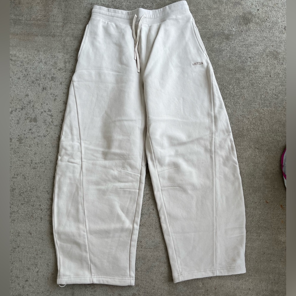 Aritzia the mega barrel sweatpants cozy fleece pants NWOT - Picture 2 of 4